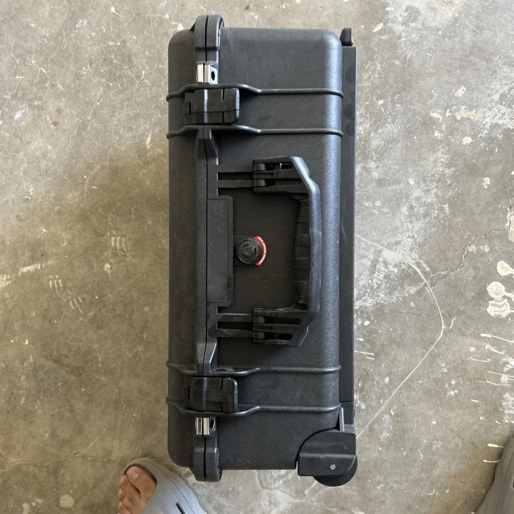 Pelican 1510 Travel Hard Portable Case Camera Wheeled Handle Luggage Black